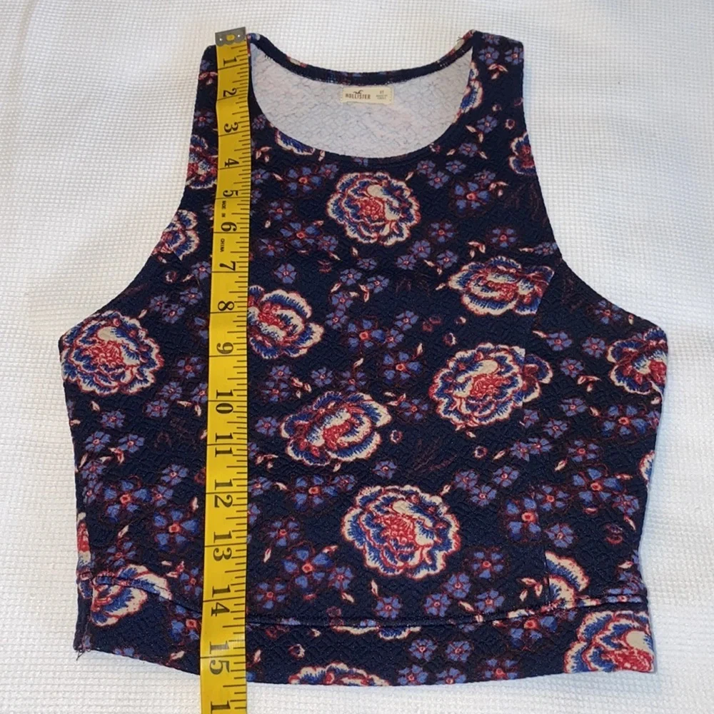 Hollister Matching Set sleeveless cropped top and skirt size XS